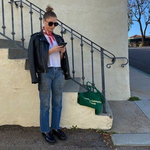 Meet your Posher, Avalon